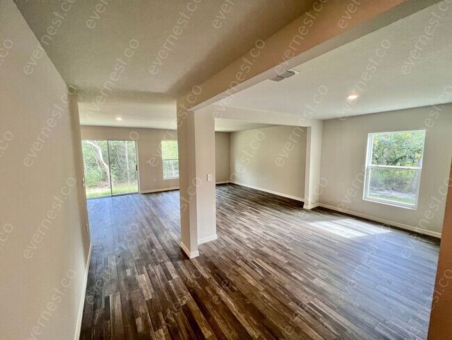 Building Photo - 9033 Ostrom Way