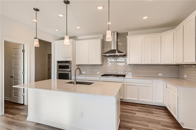 Building Photo - 102 White Aster Ct