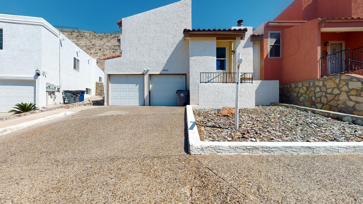Primary Photo - 4842 Excalibur Dr