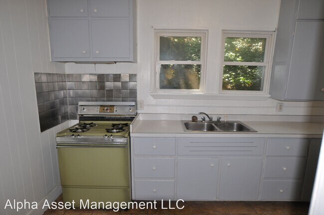 Building Photo - 506 9th St