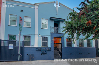Building Photo - 752 Normandie Ave