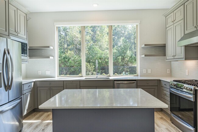 Foto del edificio - 2123 Rosewood Pnes Ln