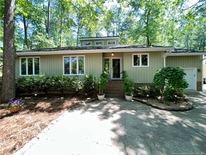 Building Photo - 1710 Chateau Cir