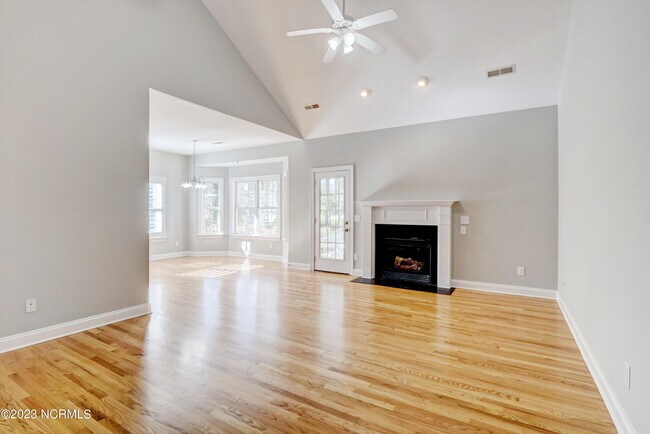 Building Photo - 3820 Timber Stream Dr