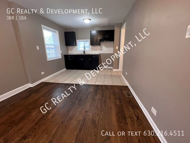 Foto del edificio - ***SINGLE FAMILY HOME / 3 BDRM / 1 BATH / ...