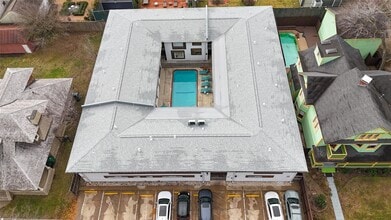 Building Photo - 311 Hawthorne St Building Photo - 311 Hawthorne St