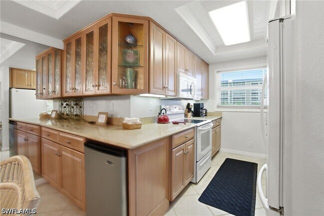 Foto del edificio - 25720 Hickory Blvd
