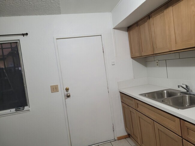 Building Photo - 2894 Demeter Pl