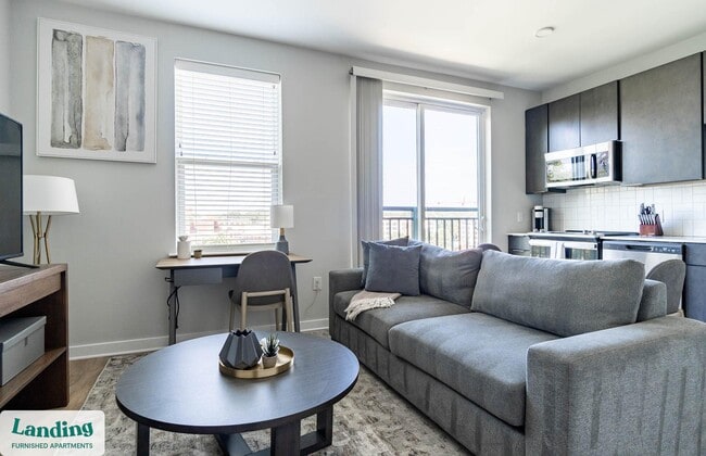 Building Photo - 545 Foster St