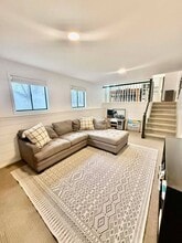 Building Photo - 2752 Jerome St