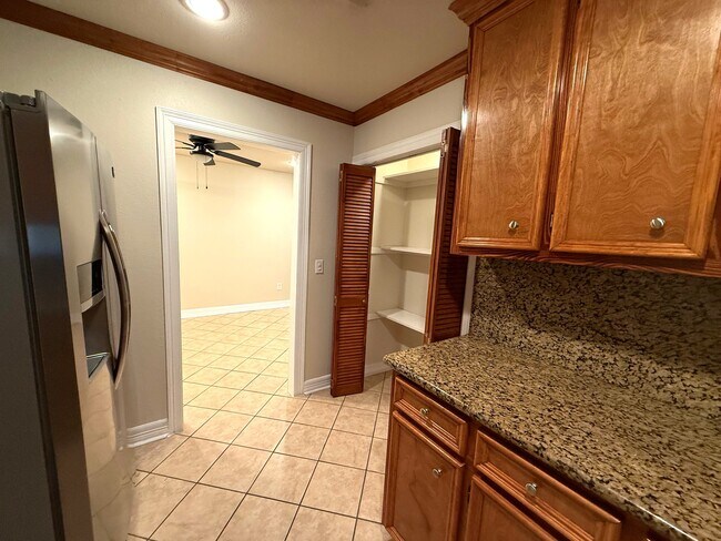 Foto del edificio - 307 Sue St