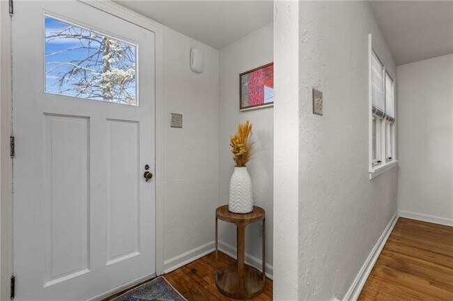 Building Photo - 255 Gilkeson Rd