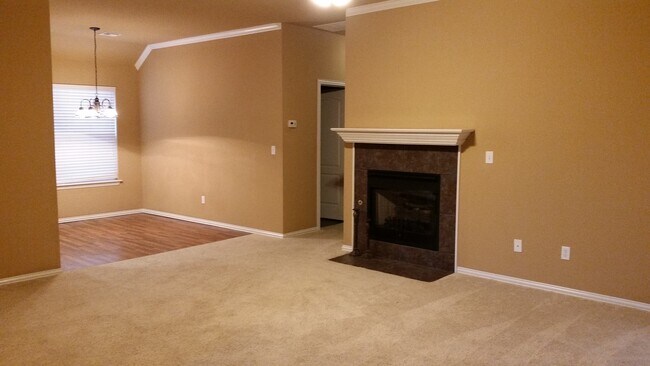 Foto del edificio - COMING SOON!!! AVAILABLE JUNE 1, 2026....OWASSO!