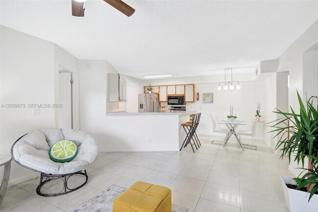 Foto del edificio - 9999 Summerbreeze Dr