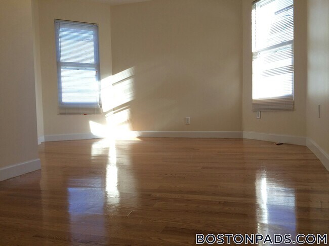 Building Photo - 21-23 Weitz St.