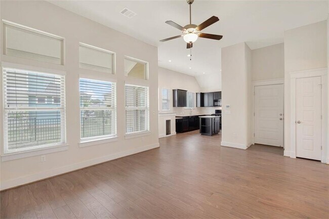 Building Photo - 10639 Wills Lp