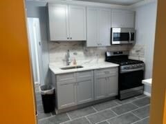 Building Photo - 709 Avenue A