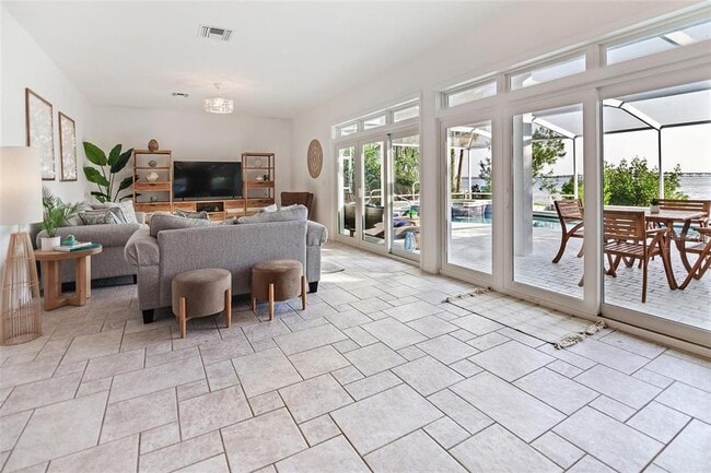 Foto del edificio - 1828 Sunrise Blvd