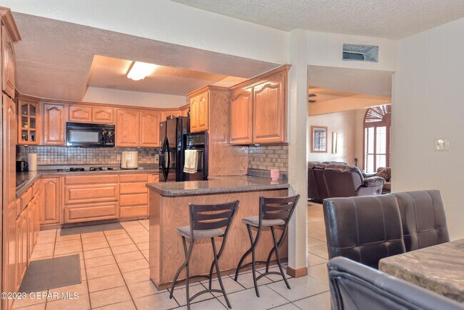 Building Photo - 3009 Lake Spier Dr