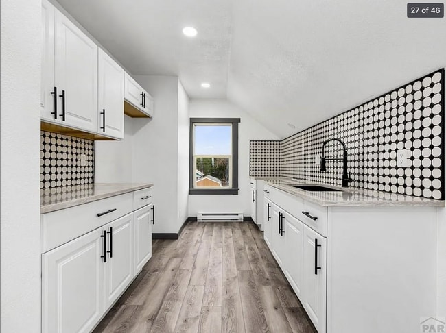 Foto del edificio - 1835 E 4th St