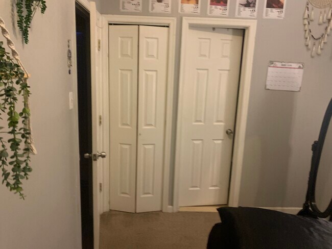 Building Photo - 1726 Moore St