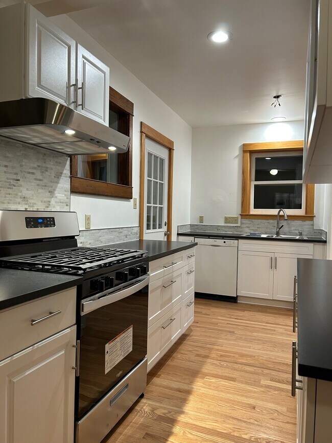 Foto del edificio - 226 S Albany St