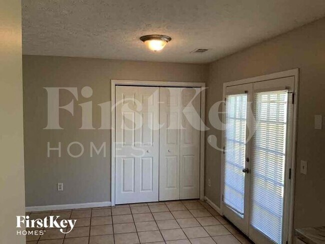 Foto del edificio - 5685 Cottage Ln