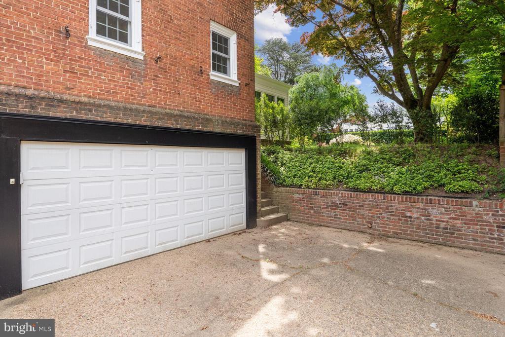 Foto principal - 4624 Reservoir Rd NW