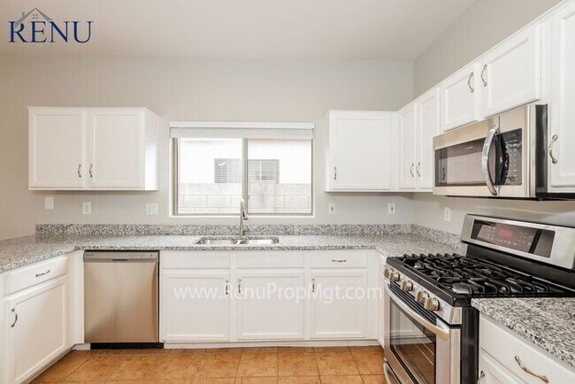 Foto del edificio - Spring into savings with 100% off your fir...