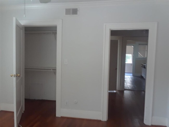 Building Photo - 601 Bomar St