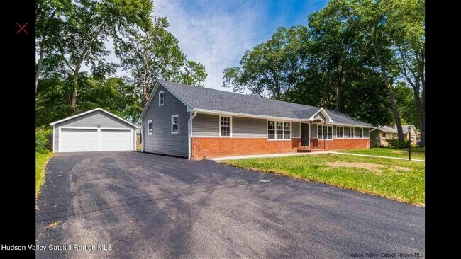 Building Photo - 33 Mary Ave