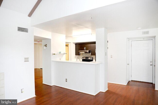 Foto del edificio - 4478 Lord Loudoun Ct