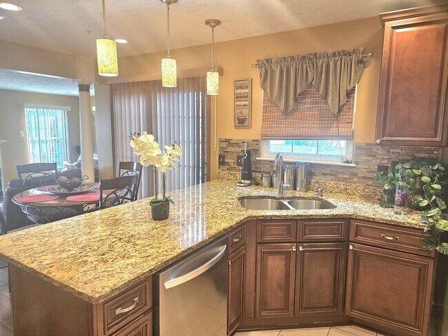 Building Photo - 7214 Glenelg Ct