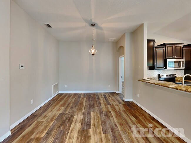 Building Photo - 13928 Reindeer Cir