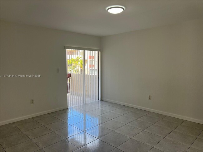 Foto del edificio - 10661 SW 108th Ave