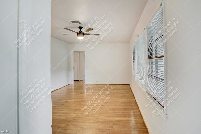 Foto del edificio - 3 br, 1 bath House - 926 19th Ave N