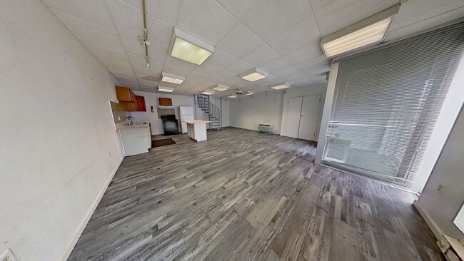 Building Photo - 463 E Market Ave