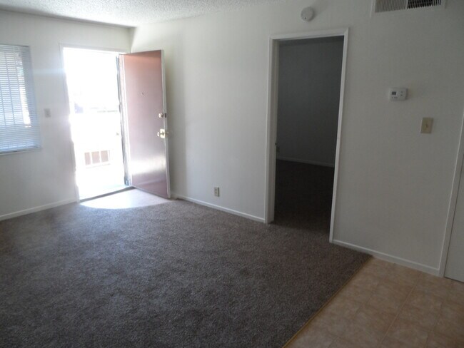 Building Photo - Affordable 1 Bedroom Condo in Central Las Vegas