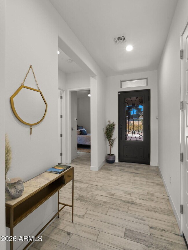 Foto del edificio - 21514 N 58th St