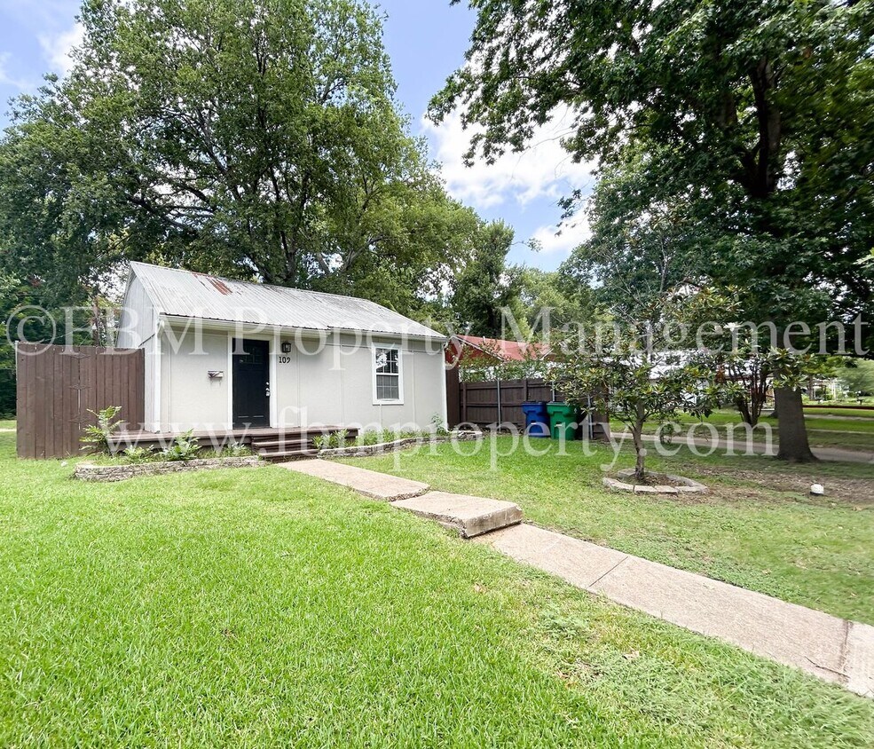 Foto principal - 109 Kirven Ave