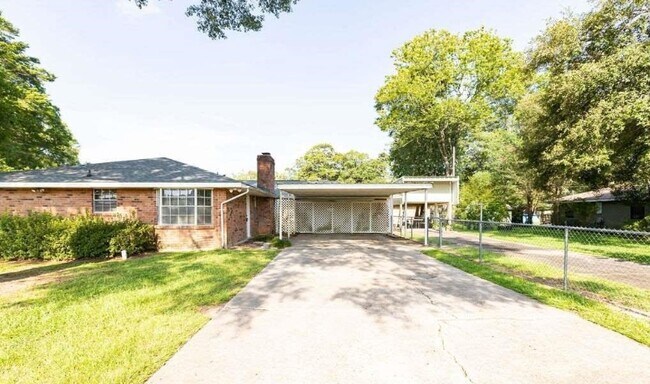 Foto del edificio - 302 Robbie St