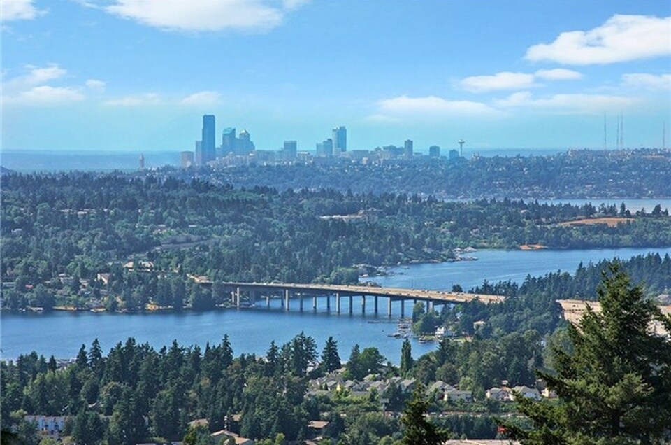 Lake Washington, Mercer Island, Seattle viewsttle - 4564 Somerset Blvd SE