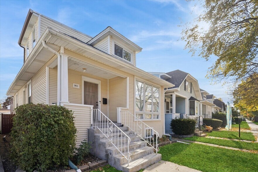 Foto principal - 3831 N New England Ave