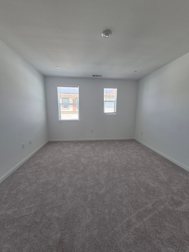 Foto del edificio - 34543 Ciruela Ave