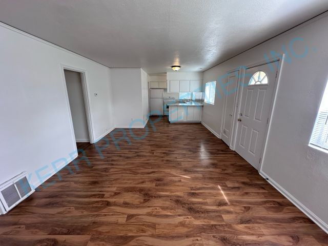 Foto del edificio - Charming 2-Bed Bungalow Retreat in Heart of Portland – Cozy 850 Sq Ft Space Awaits!