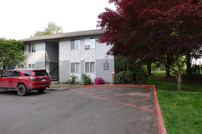 Building Photo - 1840 Central Pl S