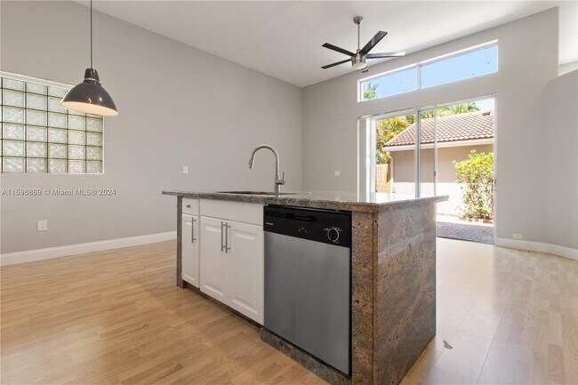Foto del edificio - 1145 Oysterwood St