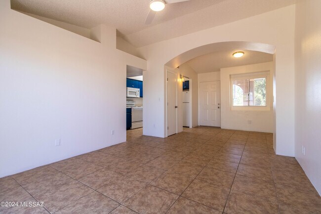Building Photo - 2121 N Calle Chico