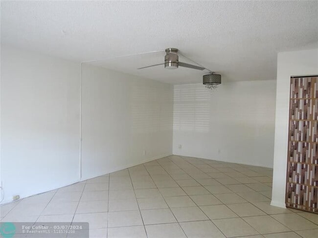 Building Photo - 501 SE 8th St