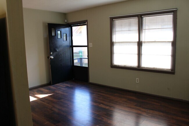 Foto del edificio - 2BD/1B Home For Rent